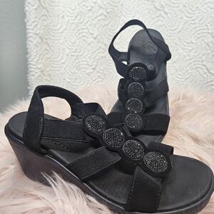 Elegant Black Wedge Sandals